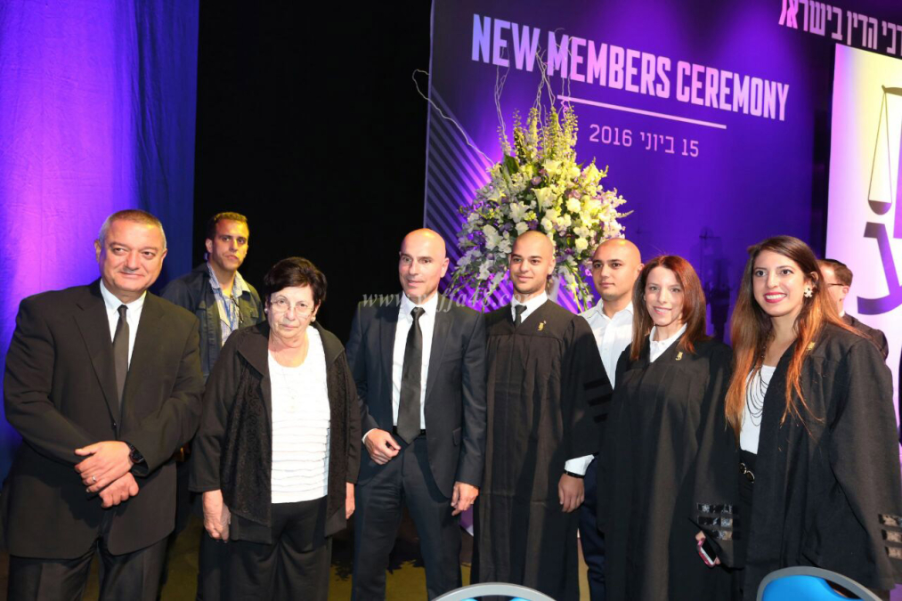 بالصور: يافا تحتفل بتخريج كوكبة جديدة من المحاميين الشباب 